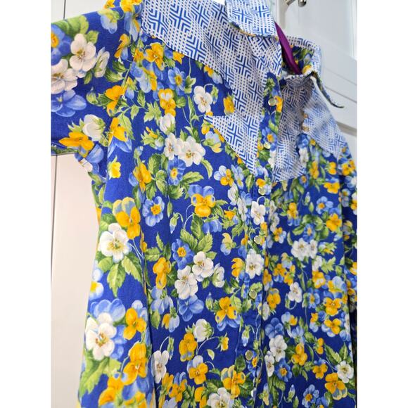 🌼 Vintage Handmade Floral Button Down – Western Style - Picture 12 of 15